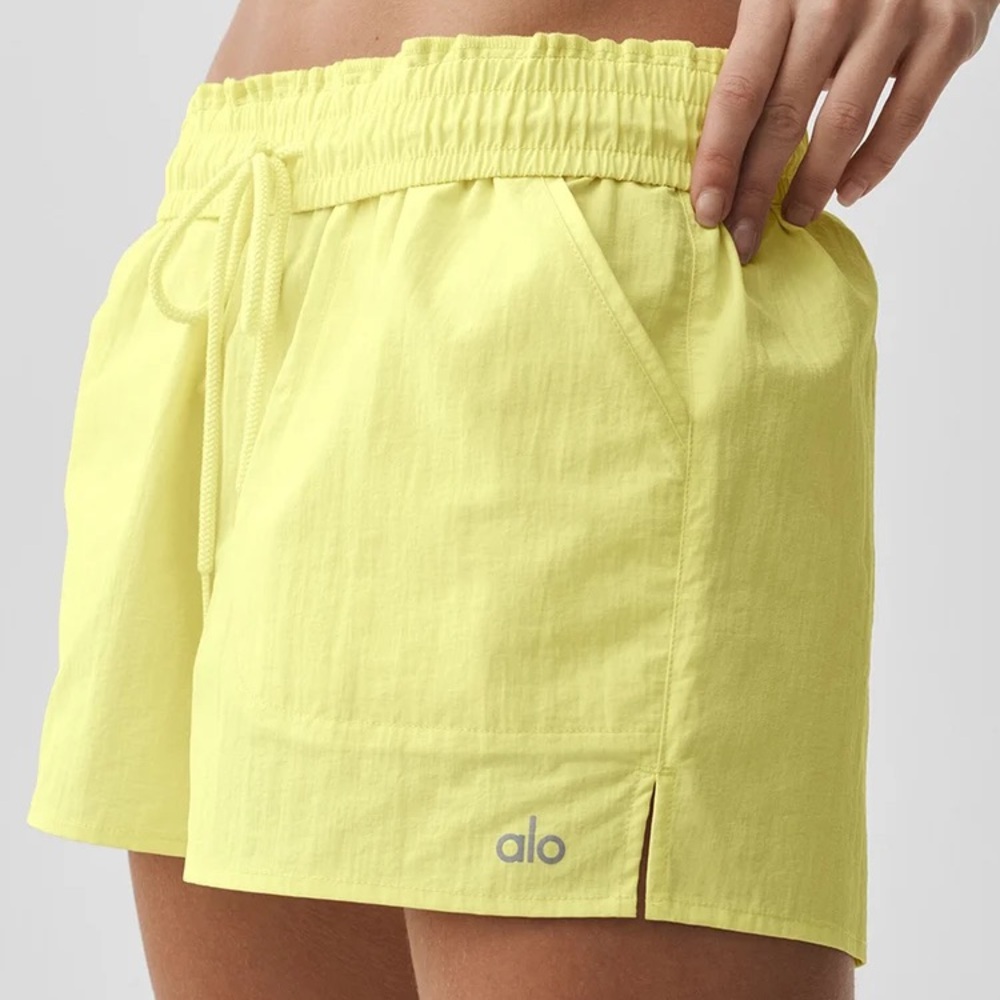 Alo Yoga Alumni Short Sunshine XS